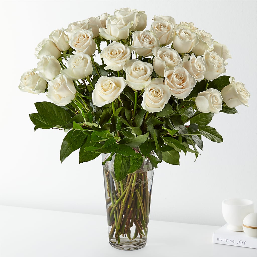 Long Stem White Rose Bouquet – SHASTA DAISY'S FLORIST & BOUTIQUE, Mobile AL