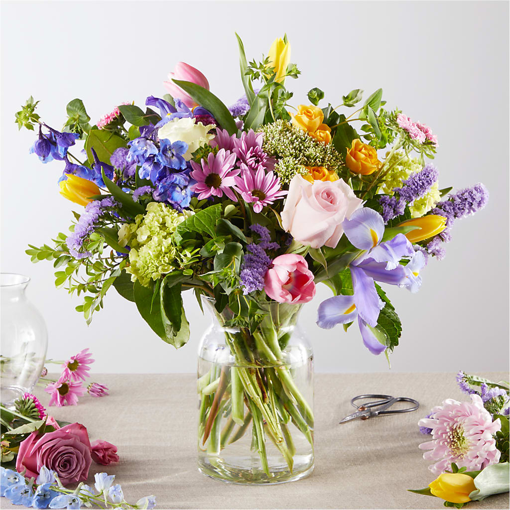 Pastel Tradition - A Florist Original – SHASTA DAISY'S FLORIST & BOUTIQUE, Mobile AL