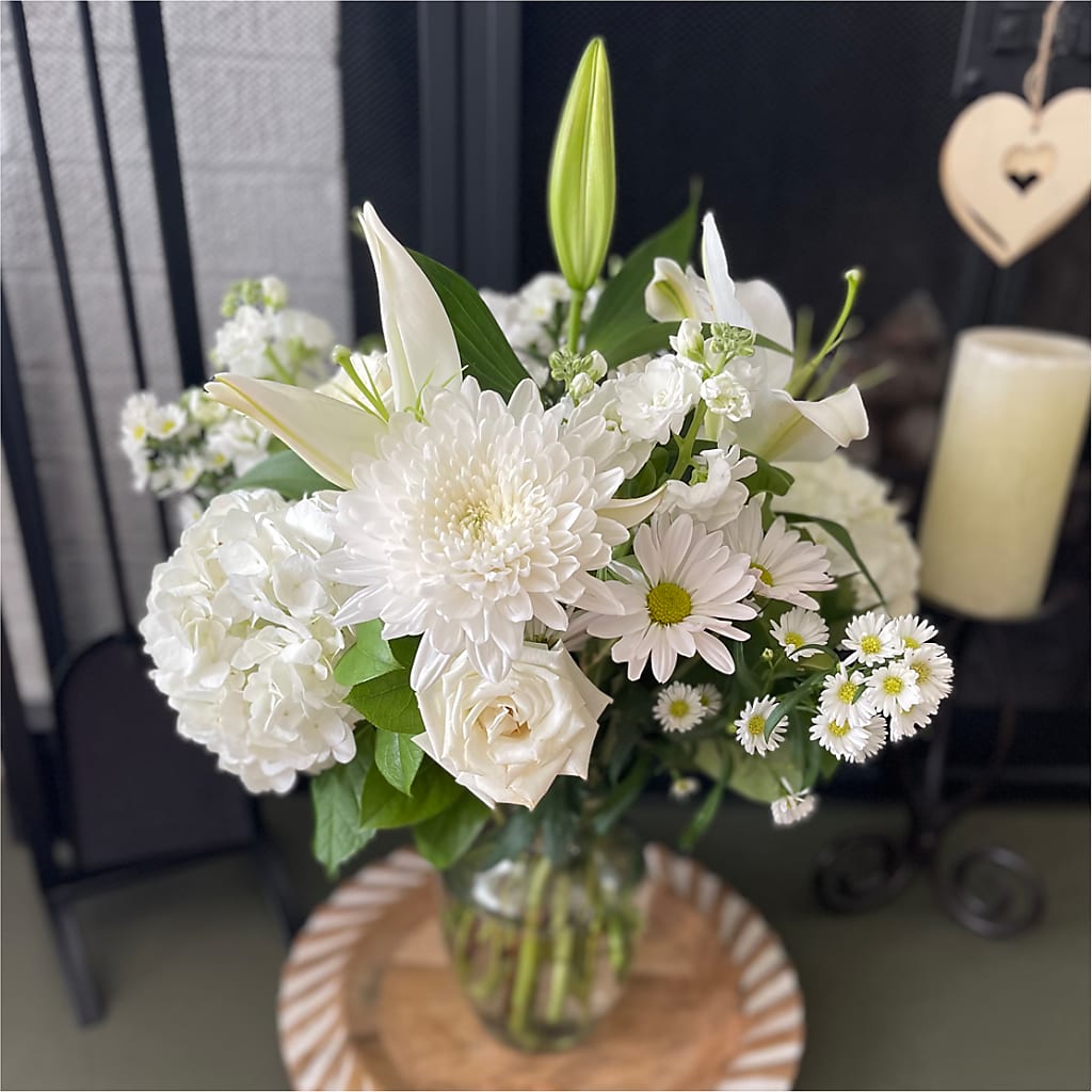 Classic Ivory – A Florist Original – SHASTA DAISY'S FLORIST & BOUTIQUE, Mobile AL