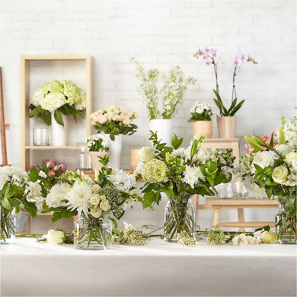 Classic Ivory – A Florist Original – SHASTA DAISY'S FLORIST & BOUTIQUE, Mobile AL