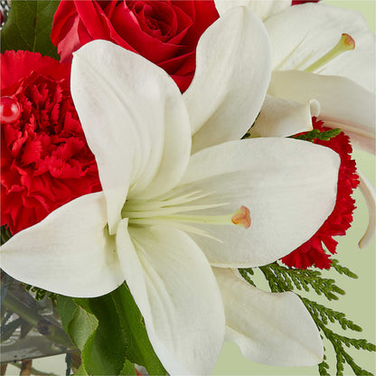 Glistening Icicles Bouquet – SHASTA DAISY'S FLORIST & BOUTIQUE, Mobile AL