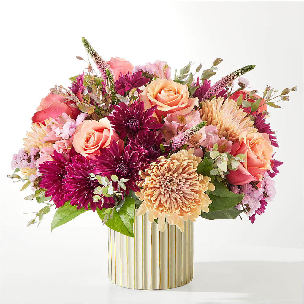 Berry Cobbler Bouquet with Ivory Vase – SHASTA DAISY'S FLORIST & BOUTIQUE, Mobile AL