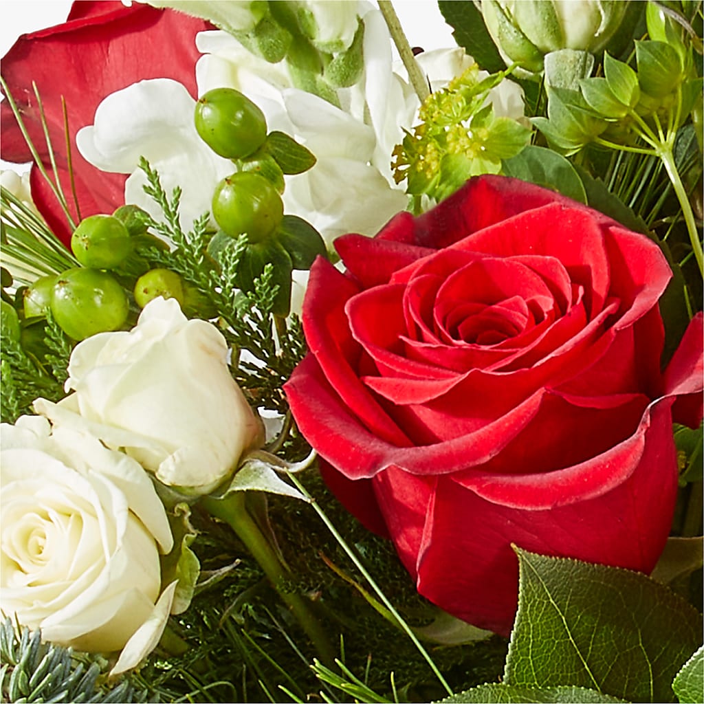 Deck the Halls Bouquet – SHASTA DAISY'S FLORIST & BOUTIQUE, Mobile AL