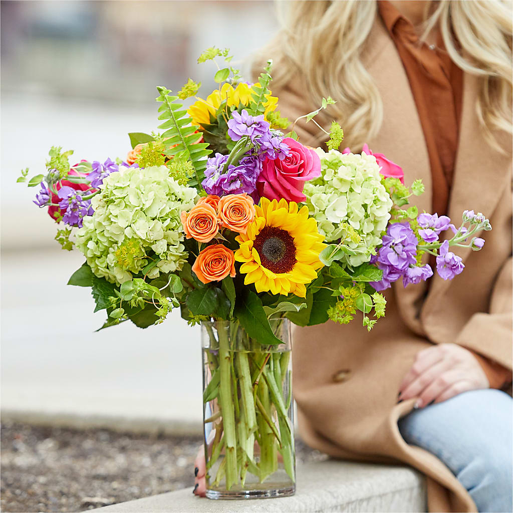 Vibrant Greetings Bouquet – SHASTA DAISY'S FLORIST & BOUTIQUE, Mobile AL